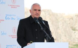Mehmet Nuri Ersoy: Van’ın köklü tarihi ve kültürü bu topraklar üzerinde yeniden yükselecek