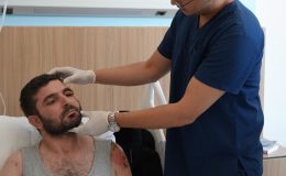 Bacağından alınan dokuyla yeni yüzüne kavuştu