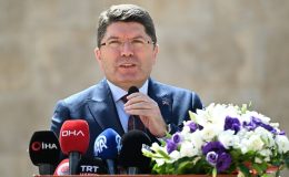 Yılmaz Tunç’tan ‘yeni anayasa’ vurgusu: Türkiye Yüzyılı’nı adalet yüzyılı yapmaya devam edeceğiz