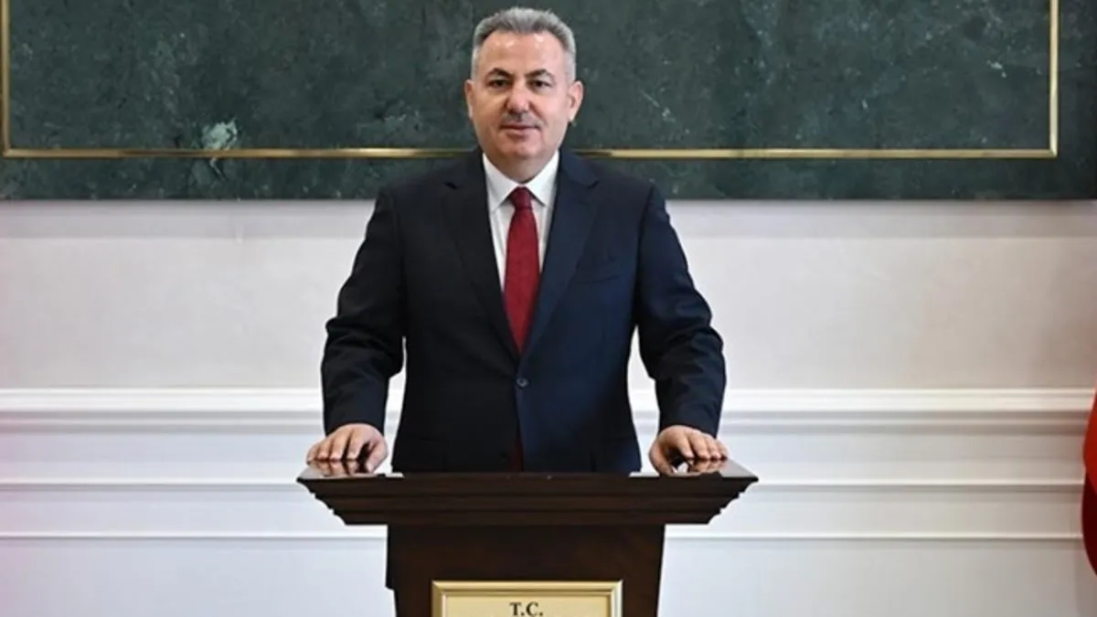 Vali Elban’dan 9 Eylül mesajı: Türk milletinin dönüm noktası!